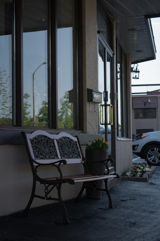 River Rapids Inn Niagarawatervallen Buitenkant foto