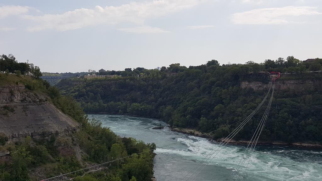 River Rapids Inn Niagarawatervallen Buitenkant foto