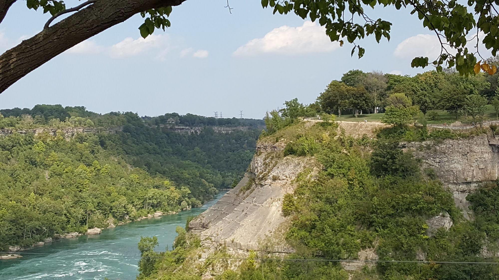 River Rapids Inn Niagarawatervallen Buitenkant foto
